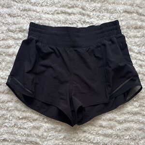Lululemon Hotty Hot 2.5”